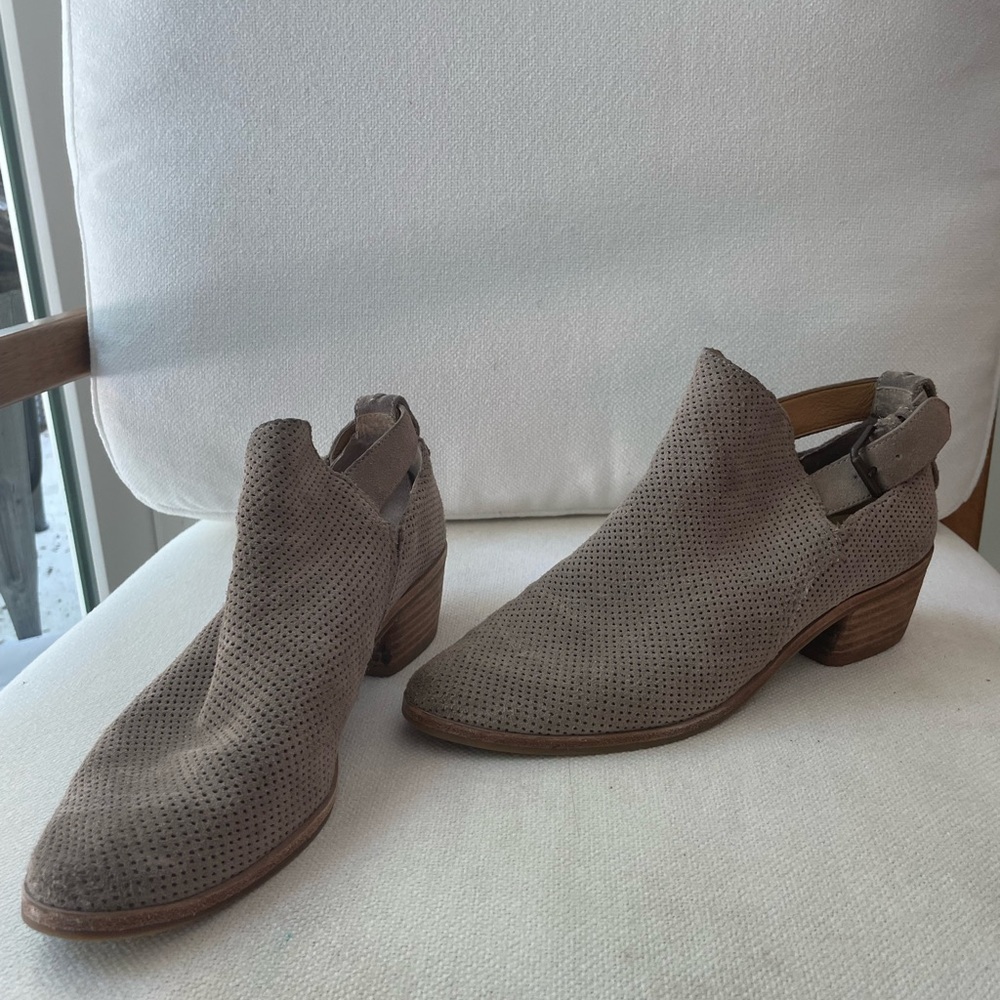 DOLCE VITA booties